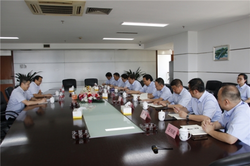 【领导关怀】市城投集团党委副书记郭东晓一行赴尊龙凯时人生就是博集团走访调研